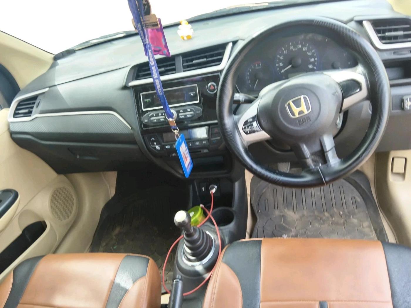 2018 Honda Brio S(O) MT, CNG, Manual, 1,35,116 km, interior