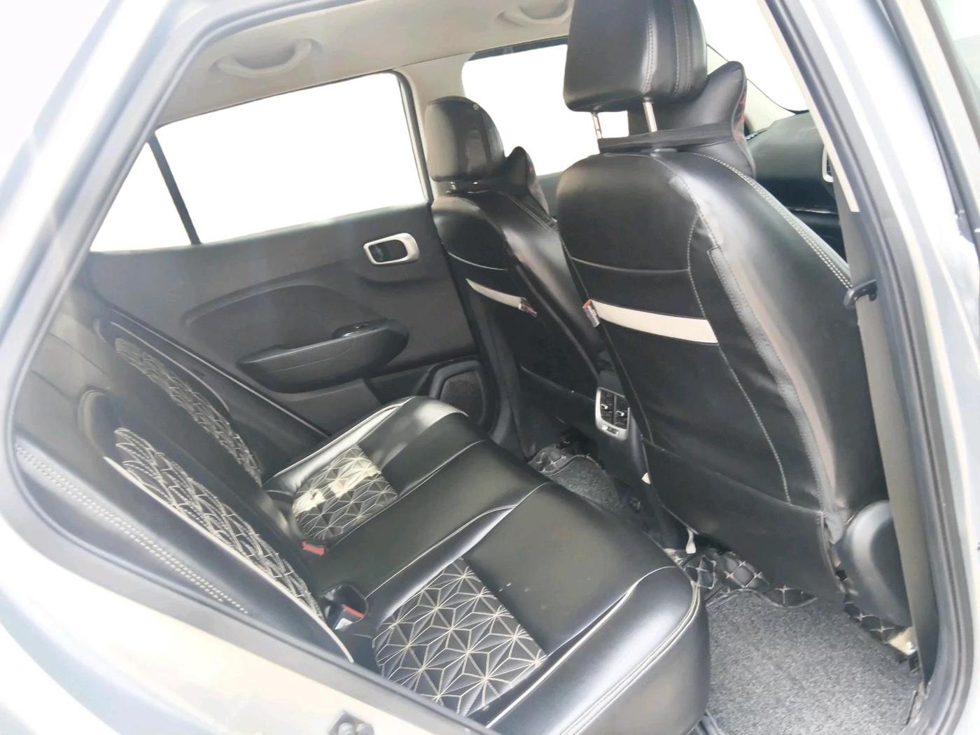 2021 Hyundai VENUE S+ 1.2, Petrol, Manual, 28,644 km, interior