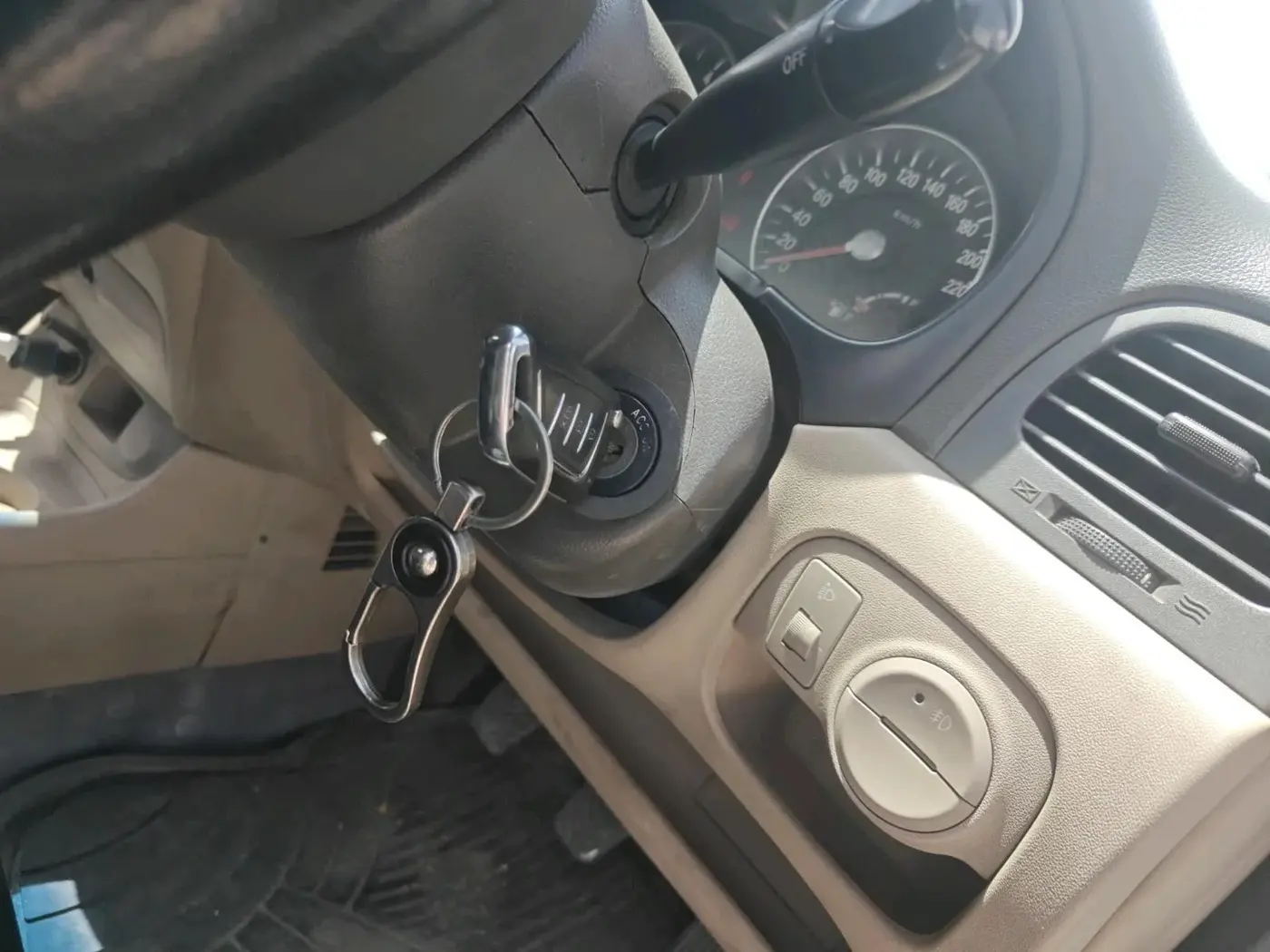 2009 Hyundai Verna VGT CRDI SX 1.5, Diesel, Manual, 2,17,427 km, interior