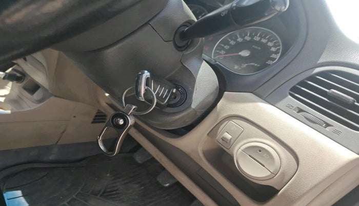 2009 Hyundai Verna VGT CRDI SX 1.5, Diesel, Manual, 2,17,427 km, interior