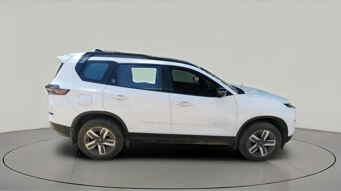 2024 Tata Safari ADVENTURE PLUS, Diesel, Manual, 26,133 km, exterior