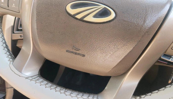 2012 Mahindra XUV500 W8, Diesel, Manual, 1,60,200 km, interior