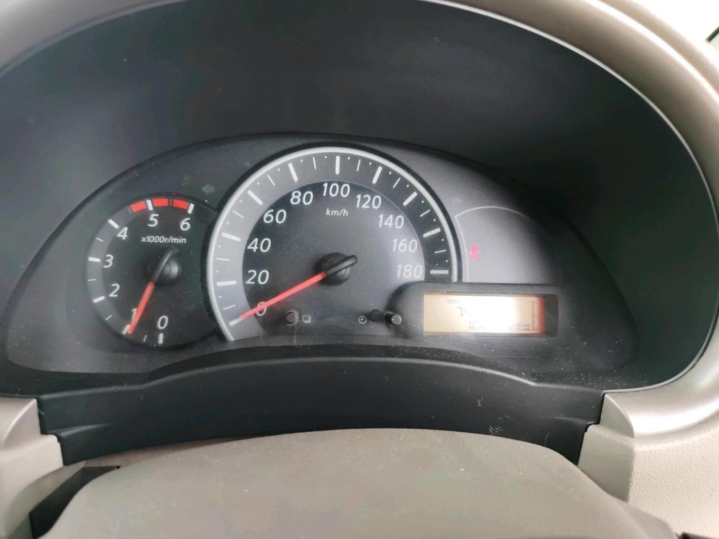 2012 Nissan Micra XV PREMIUM DIESEL, Diesel, Manual, 74,202 km, interior