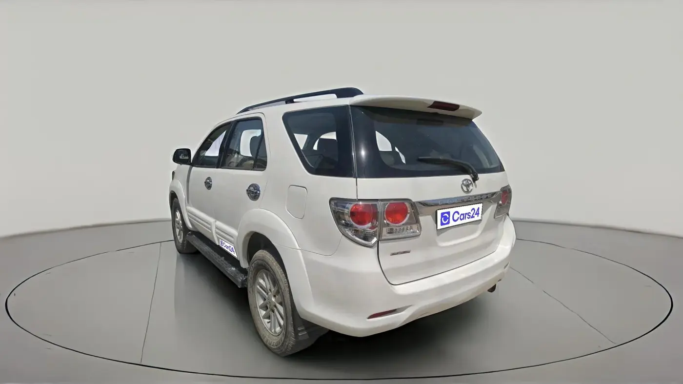 2013 Toyota Fortuner 3.0 4X2 AT, Diesel, Automatic, 2,29,607 km, exterior