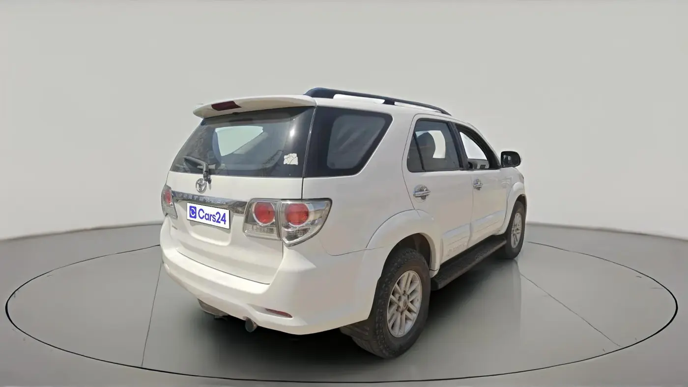 2013 Toyota Fortuner 3.0 4X2 AT, Diesel, Automatic, 2,29,607 km, exterior