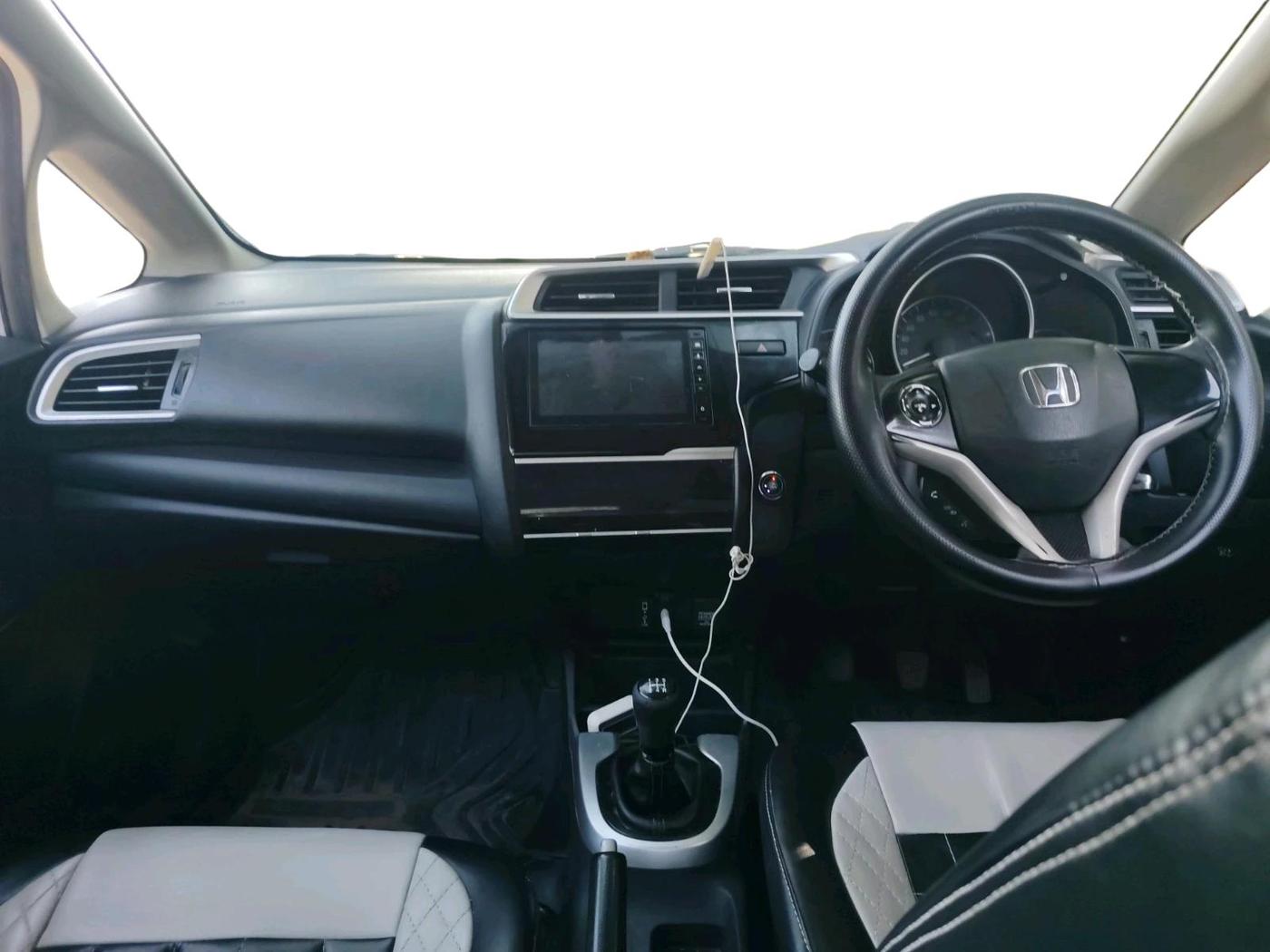 2021 Honda WR-V 1.2L I-VTEC SV MT, CNG, Manual, 1,06,924 km, interior
