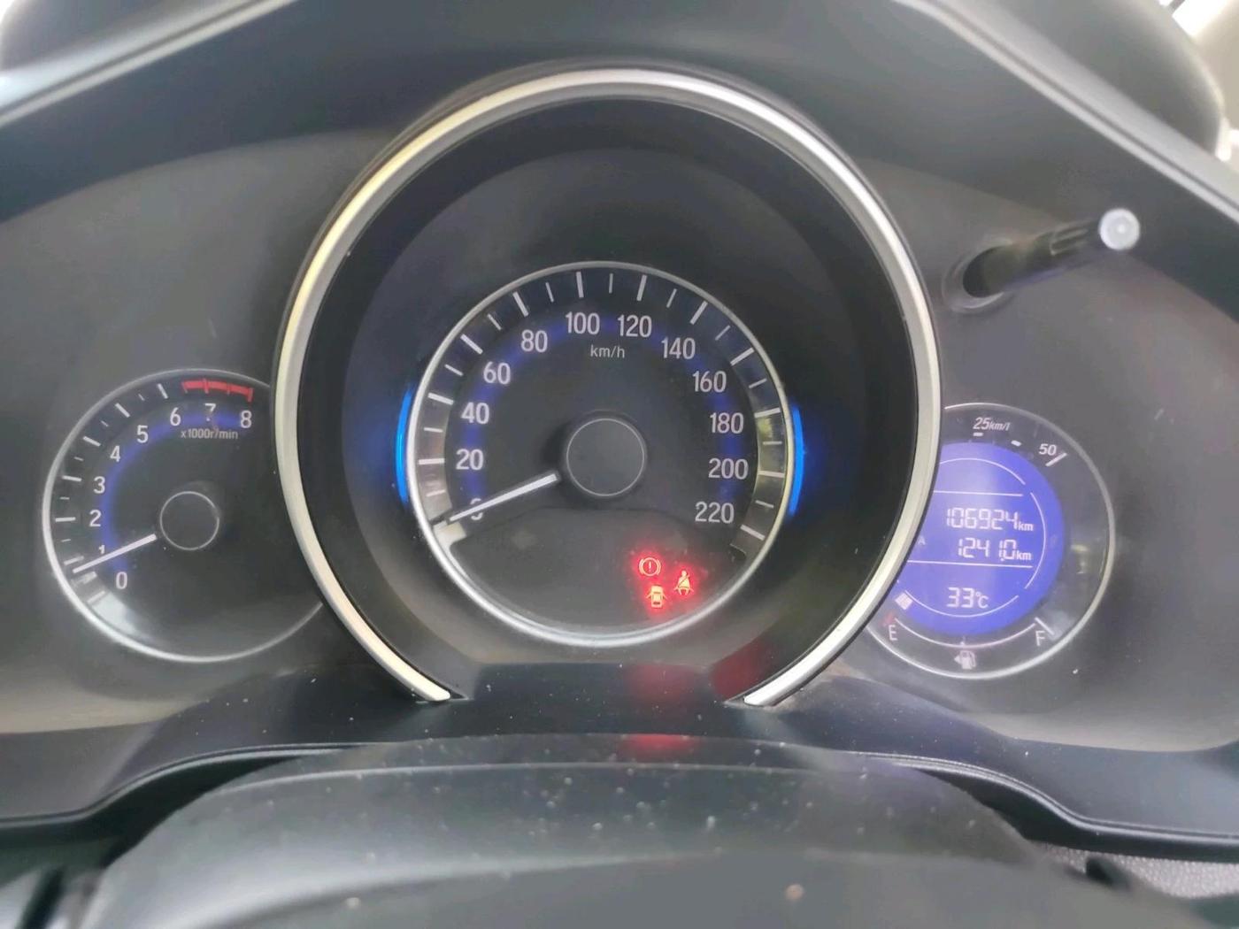 2021 Honda WR-V 1.2L I-VTEC SV MT, CNG, Manual, 1,06,924 km, interior