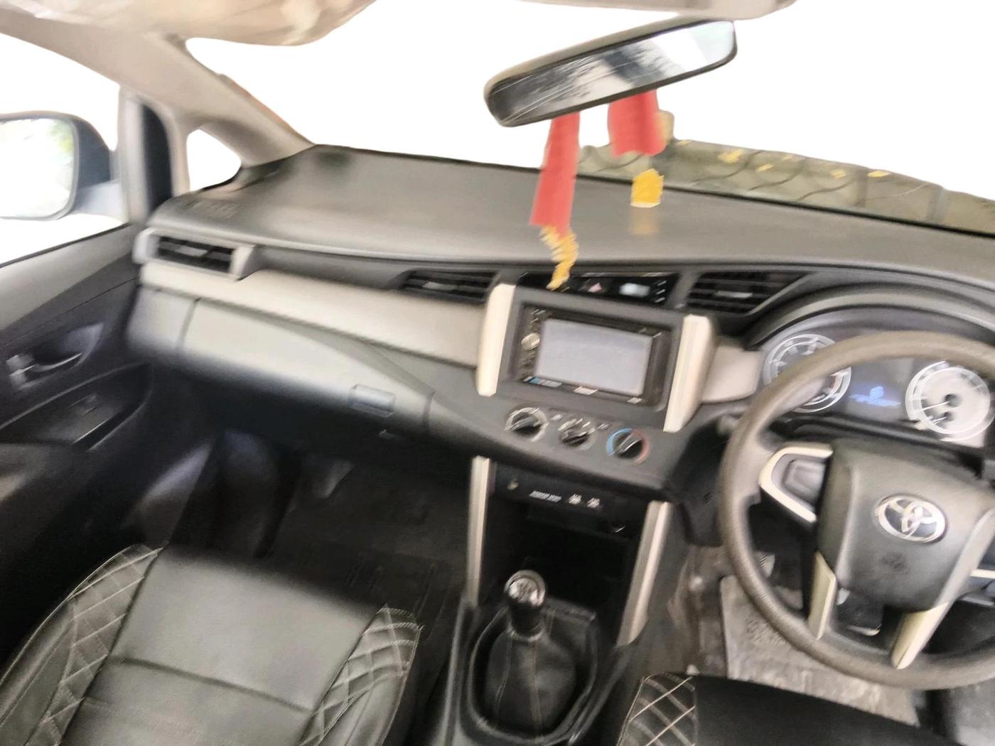 2018 Toyota Innova Crysta 2.4 G 8 STR, Diesel, Manual, 54,503 km, interior