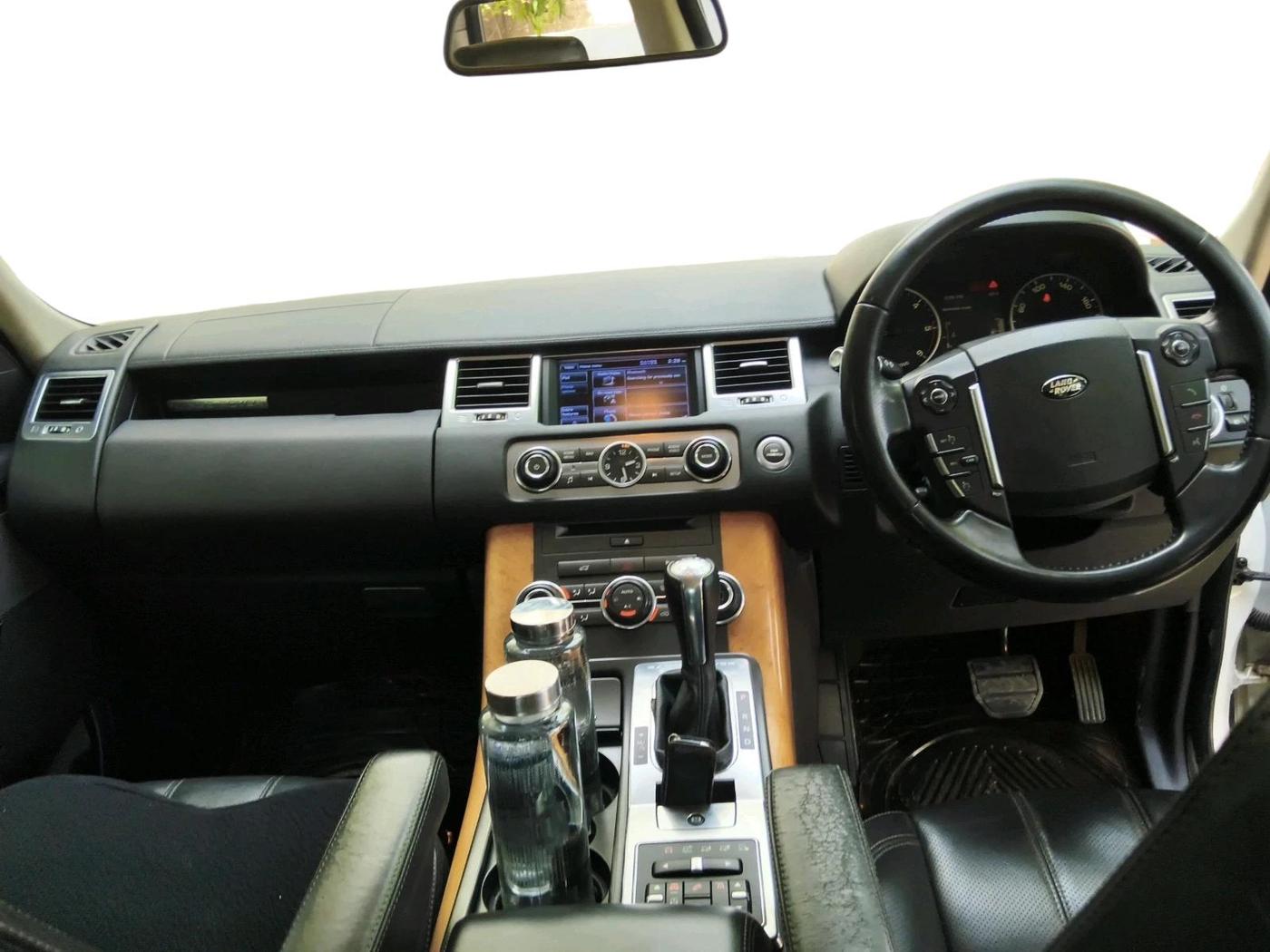 2012 Landrover Range Rover Sport 3.0 TDV6 HSE DIESEL, Diesel, Automatic, 1,68,477 km, interior