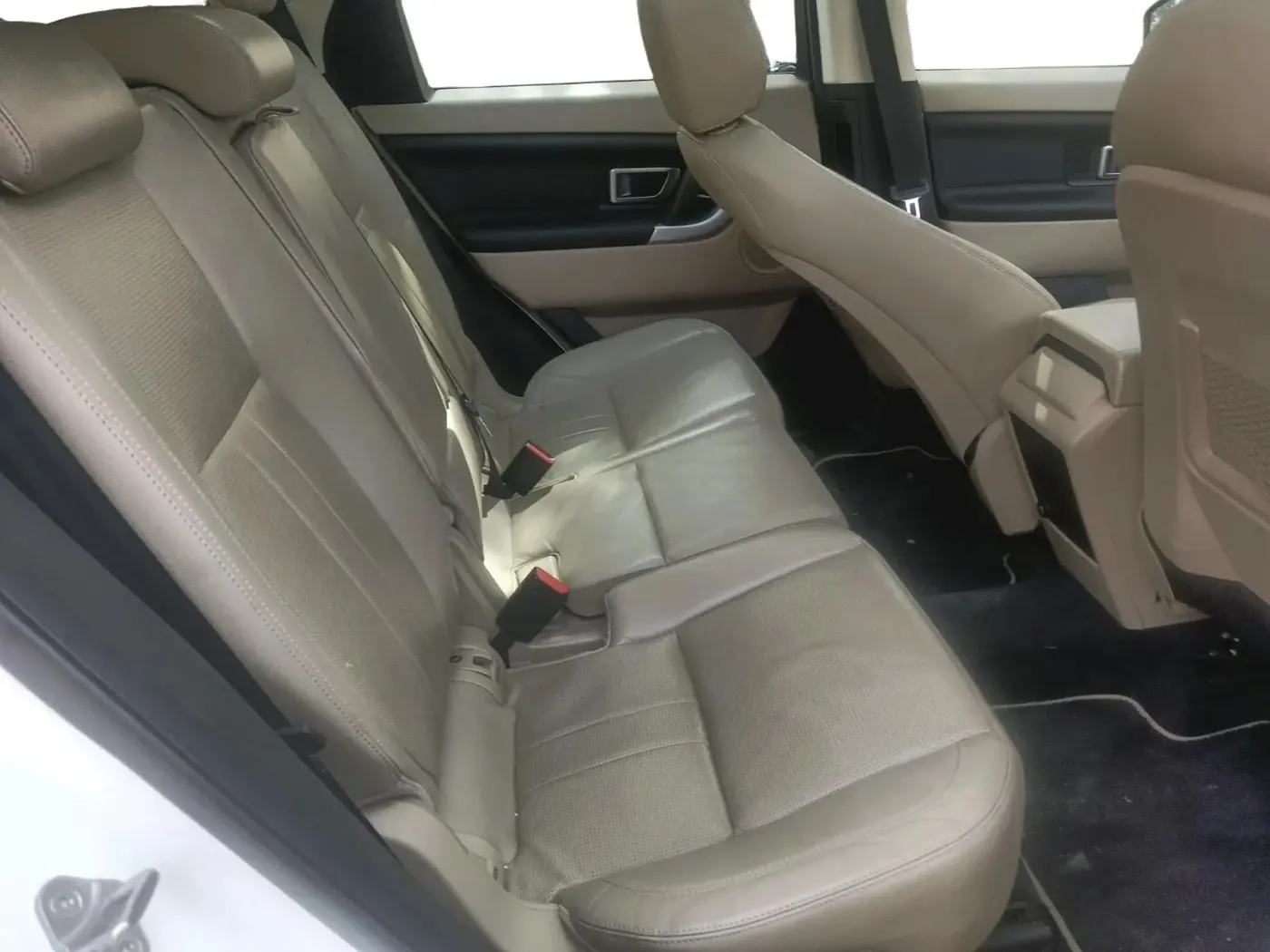 2018 Landrover DISCOVERY SPORT HSE, Diesel, Automatic, 1,03,107 km, interior