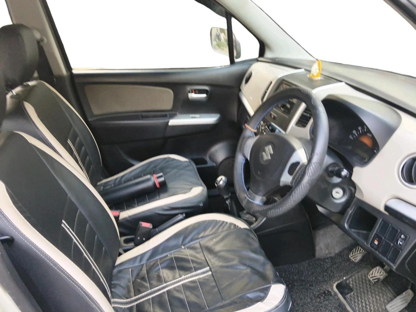 2014 Maruti Wagon R 1.0 LXI, Petrol, Manual, 1,09,705 km, interior