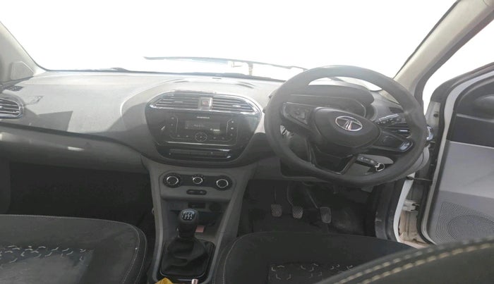 2022 Tata Tiago XT CNG, CNG, Manual, 67,432 km, interior
