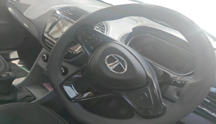 2022 Tata Tiago XT CNG, CNG, Manual, 67,432 km, interior
