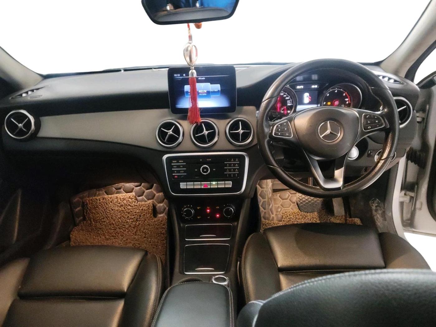 2018 Mercedes Benz GLA Class 200 D Sports, Diesel, Automatic, 1,17,648 km, interior