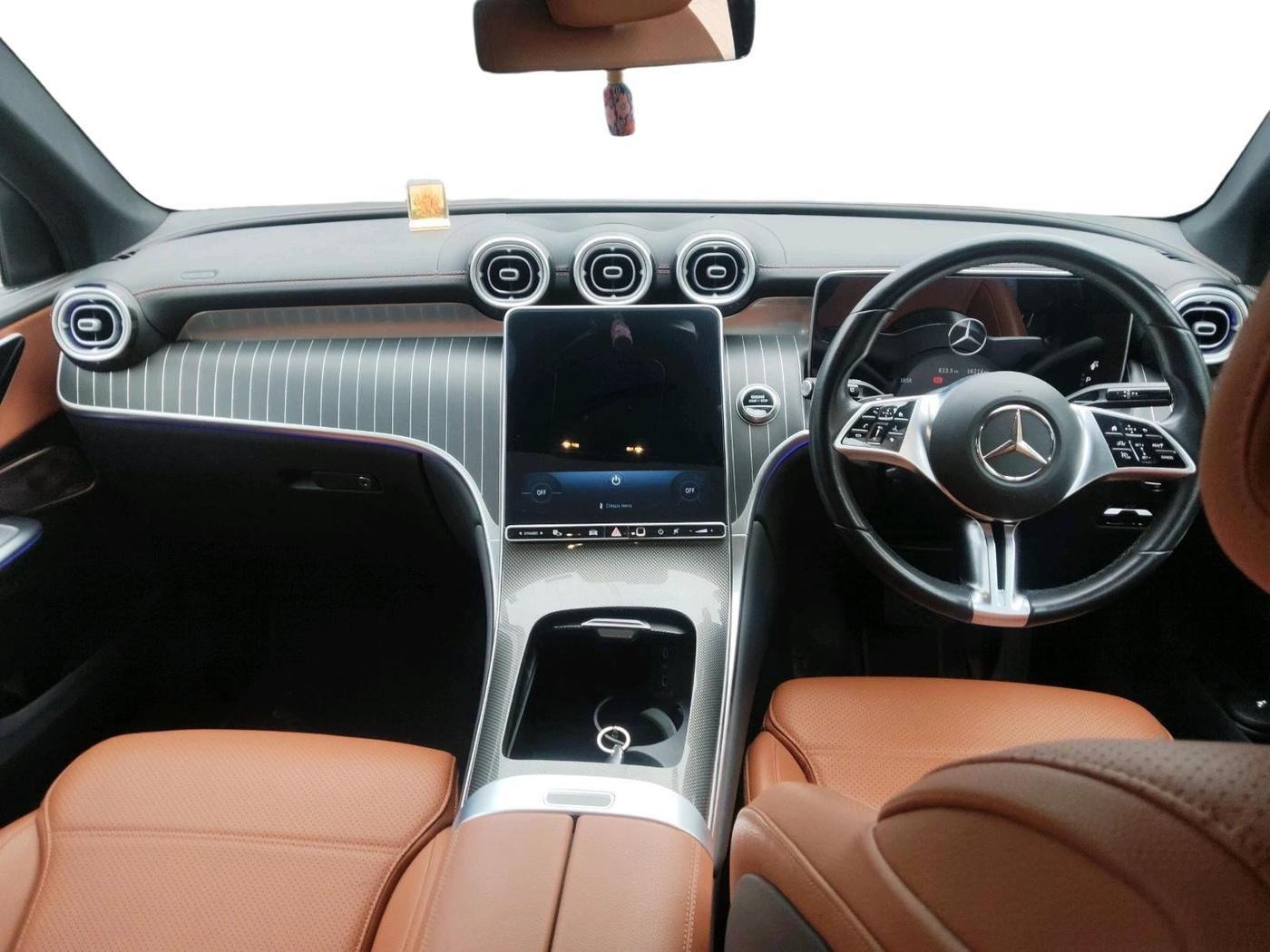 2024 Mercedes Benz GLC CLASS 220d 4MATIC, Diesel, Automatic, 16,214 km, interior