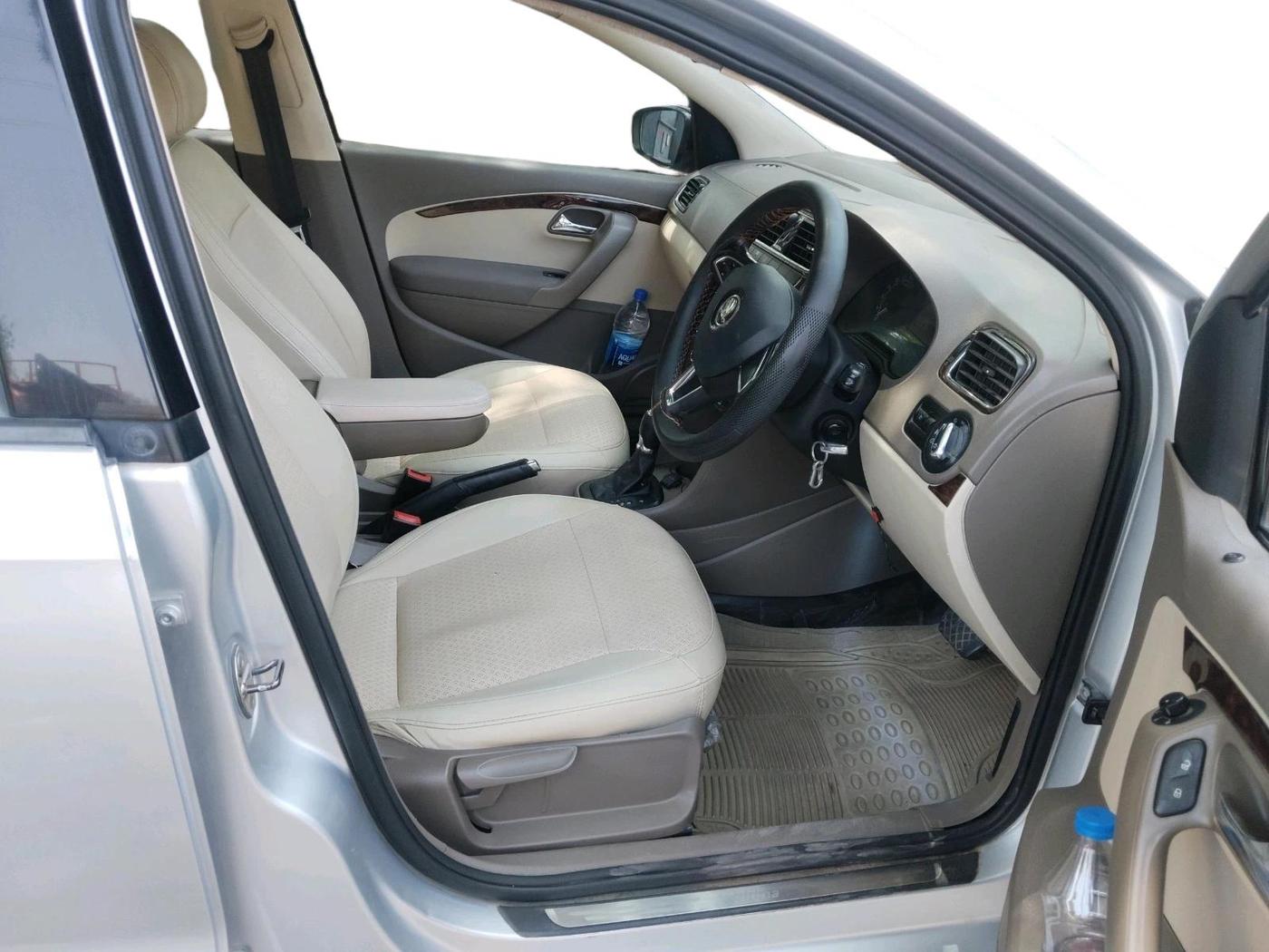 2015 Skoda Rapid 1.5 TDI CR ELEGANCE AT, Diesel, Automatic, 1,07,900 km, interior