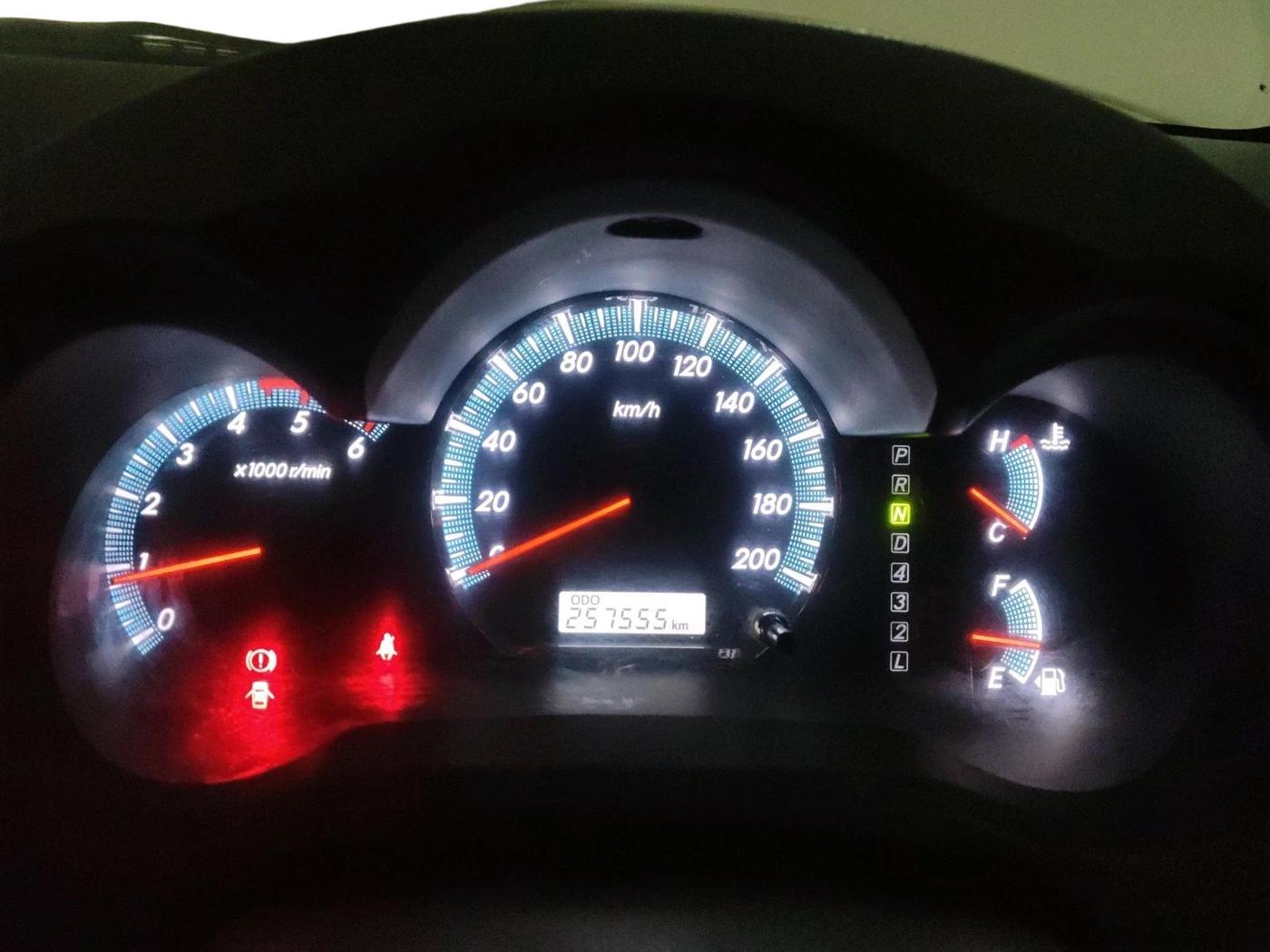 2013 Toyota Fortuner 3.0 4X2 AT, Diesel, Automatic, 2,57,555 km, interior