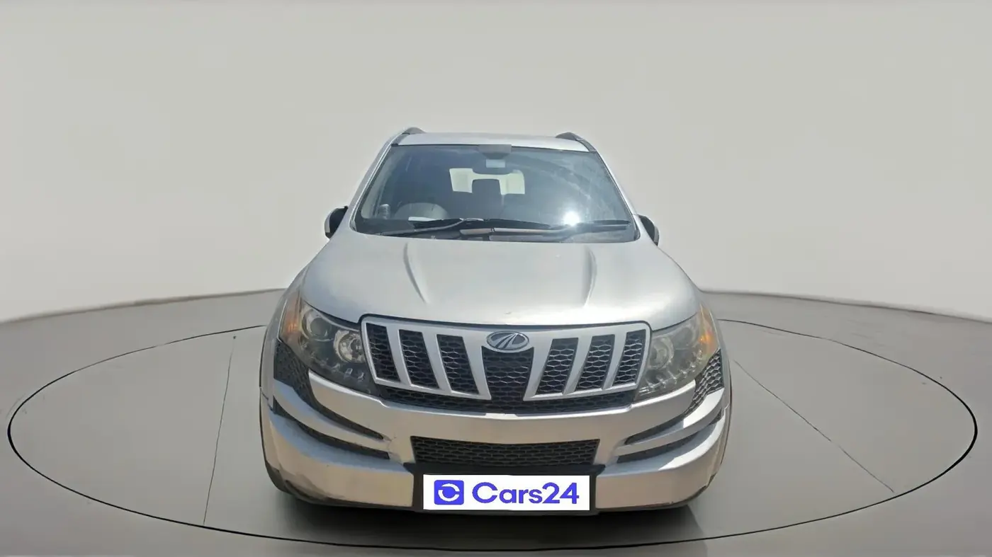 2015 Mahindra XUV500 W8, Diesel, Manual, 1,81,145 km, exterior