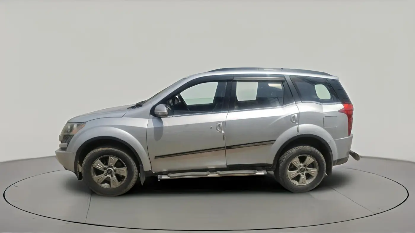 2015 Mahindra XUV500 W8, Diesel, Manual, 1,81,145 km, exterior