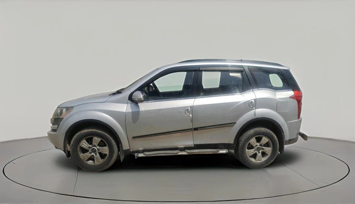 2015 Mahindra XUV500 W8, Diesel, Manual, 1,04,037 km, exterior