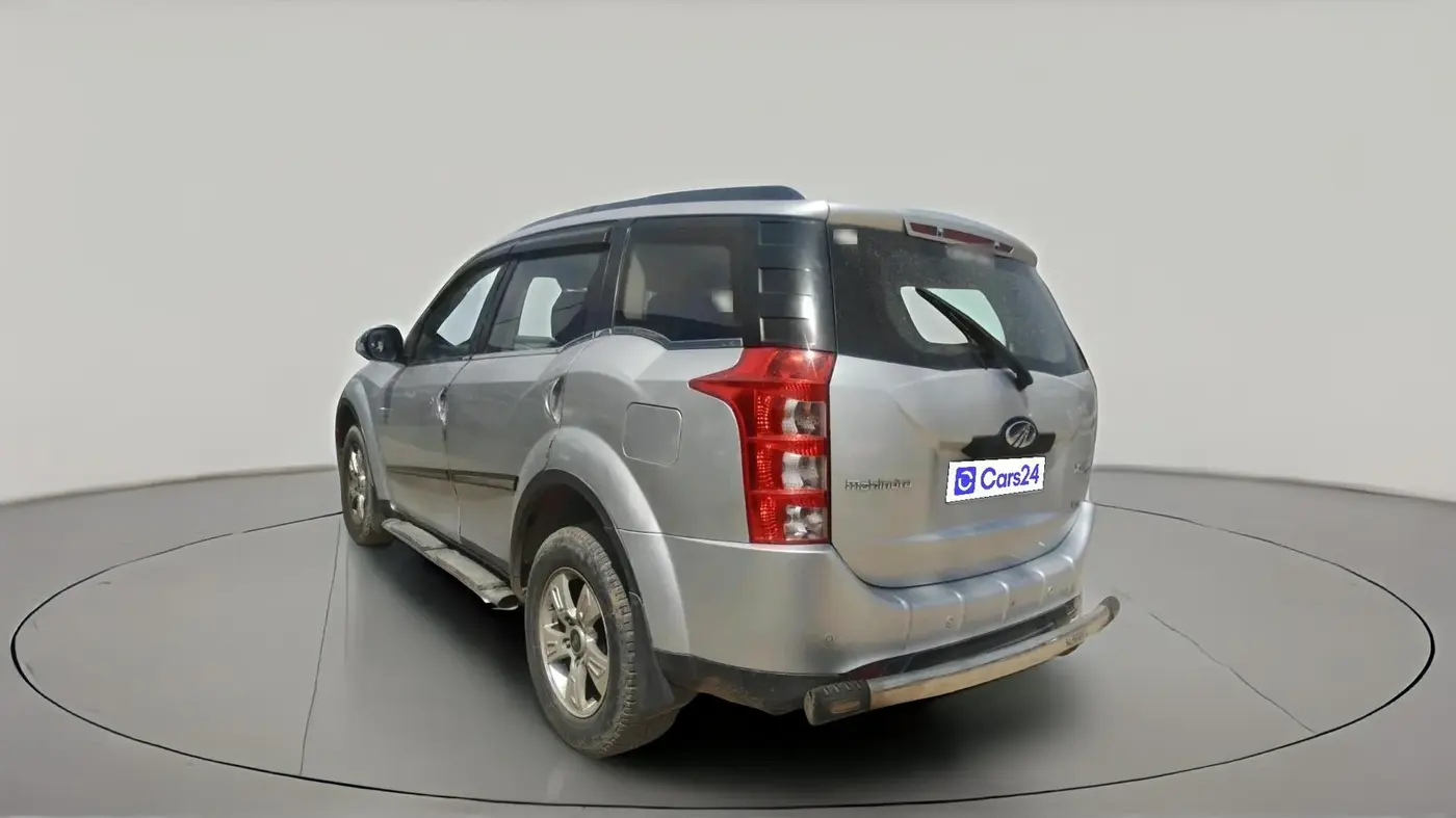 2015 Mahindra XUV500 W8, Diesel, Manual, 1,81,145 km, exterior