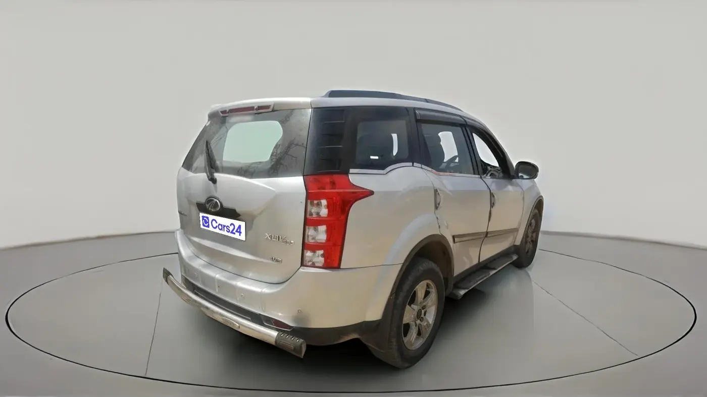 2015 Mahindra XUV500 W8, Diesel, Manual, 1,81,145 km, exterior