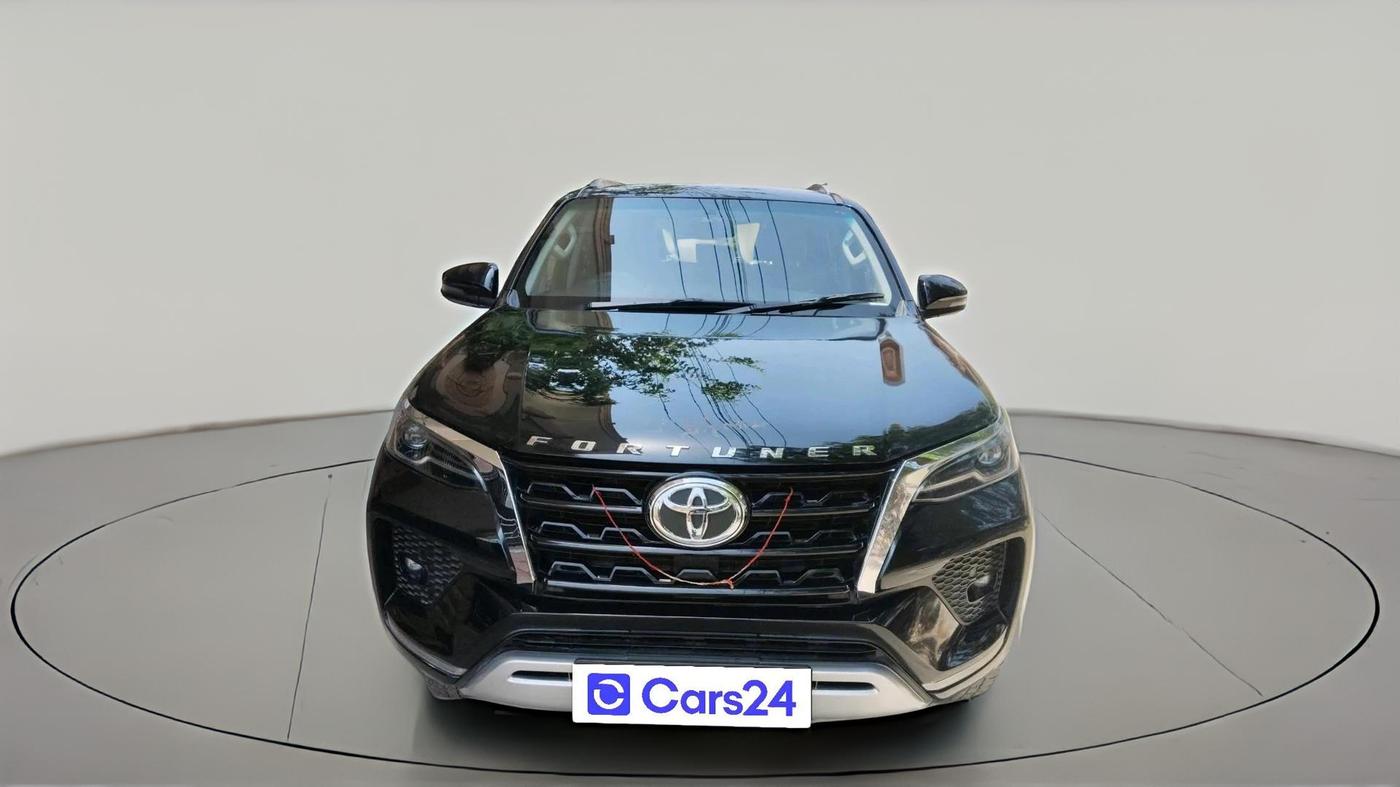 2025 Toyota Fortuner 4X2 AT 2.8 DIESEL, Diesel, Automatic, 41,124 km, exterior