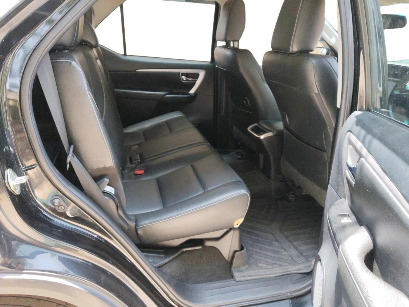 2025 Toyota Fortuner 4X2 AT 2.8 DIESEL, Diesel, Automatic, 41,124 km, interior