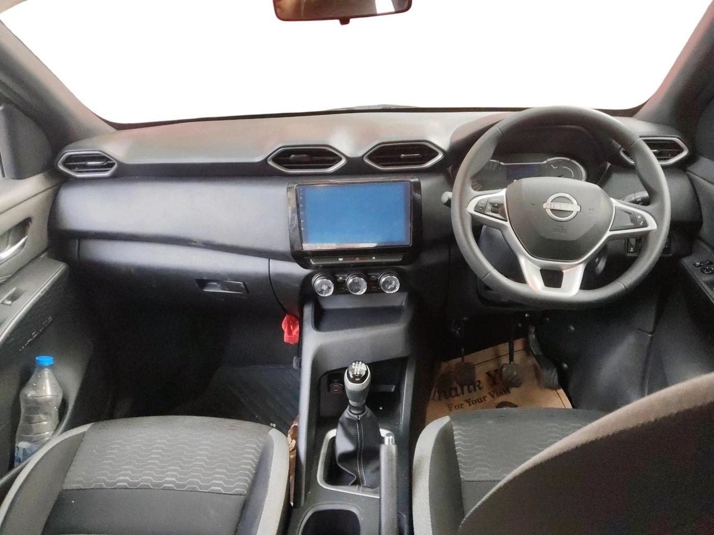 2025 Nissan MAGNITE Acenta B4D 1.0 Petrol MT, CNG, Manual, 3,280 km, interior