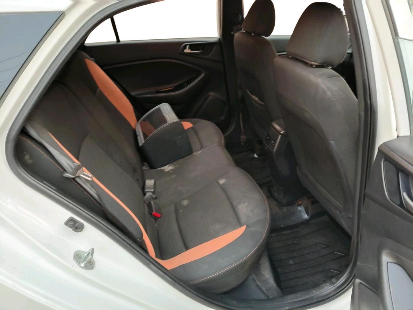 2016 Hyundai i20 Active 1.2 S, CNG, Manual, 81,989 km, interior