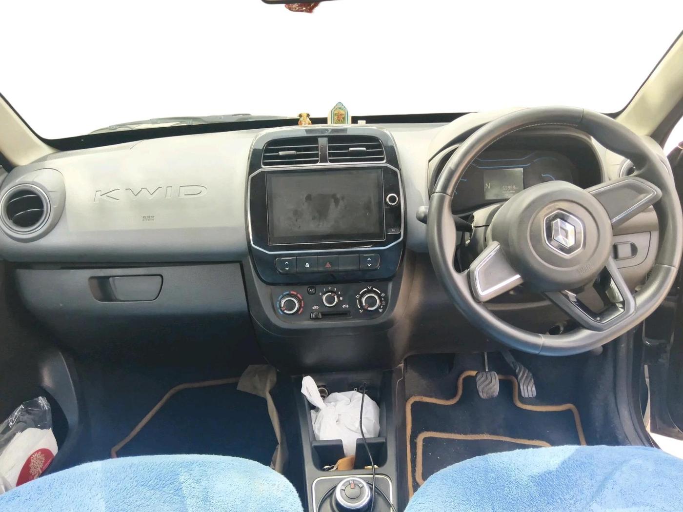 2020 Renault Kwid RXT 1.0 AMT (O), Petrol, Automatic, 55,959 km, interior