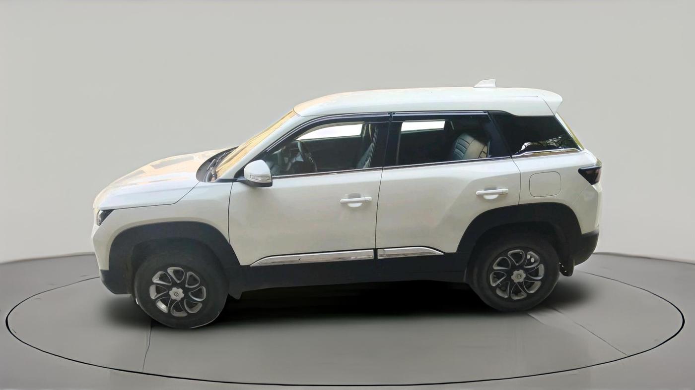 2023 Maruti BREZZA LXI, Petrol, Manual, 26,708 km, exterior