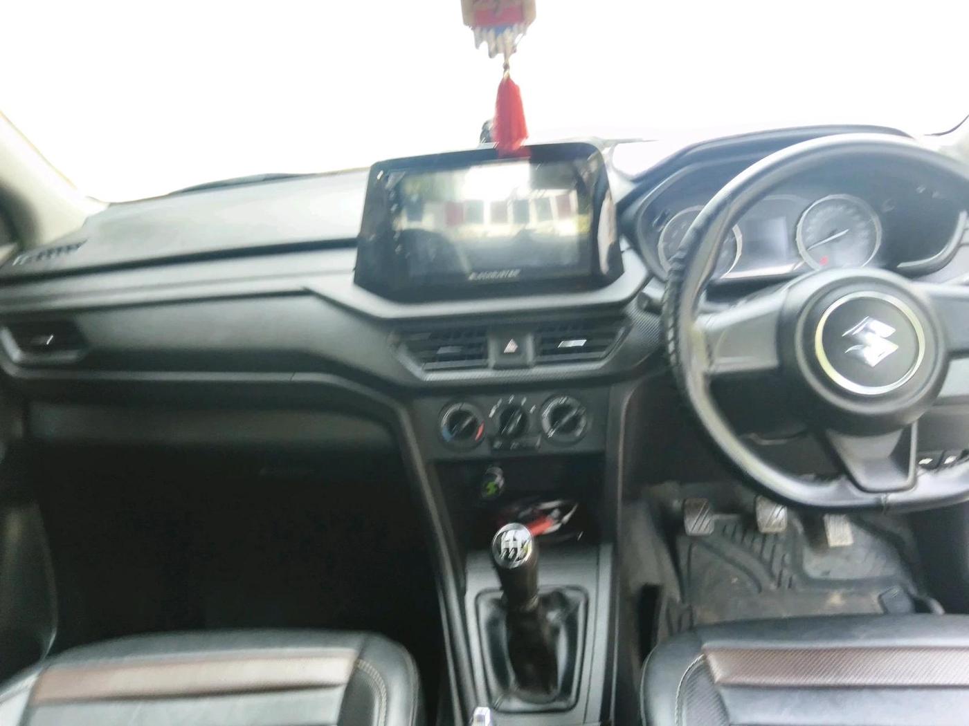 2023 Maruti BREZZA LXI, Petrol, Manual, 26,708 km, interior