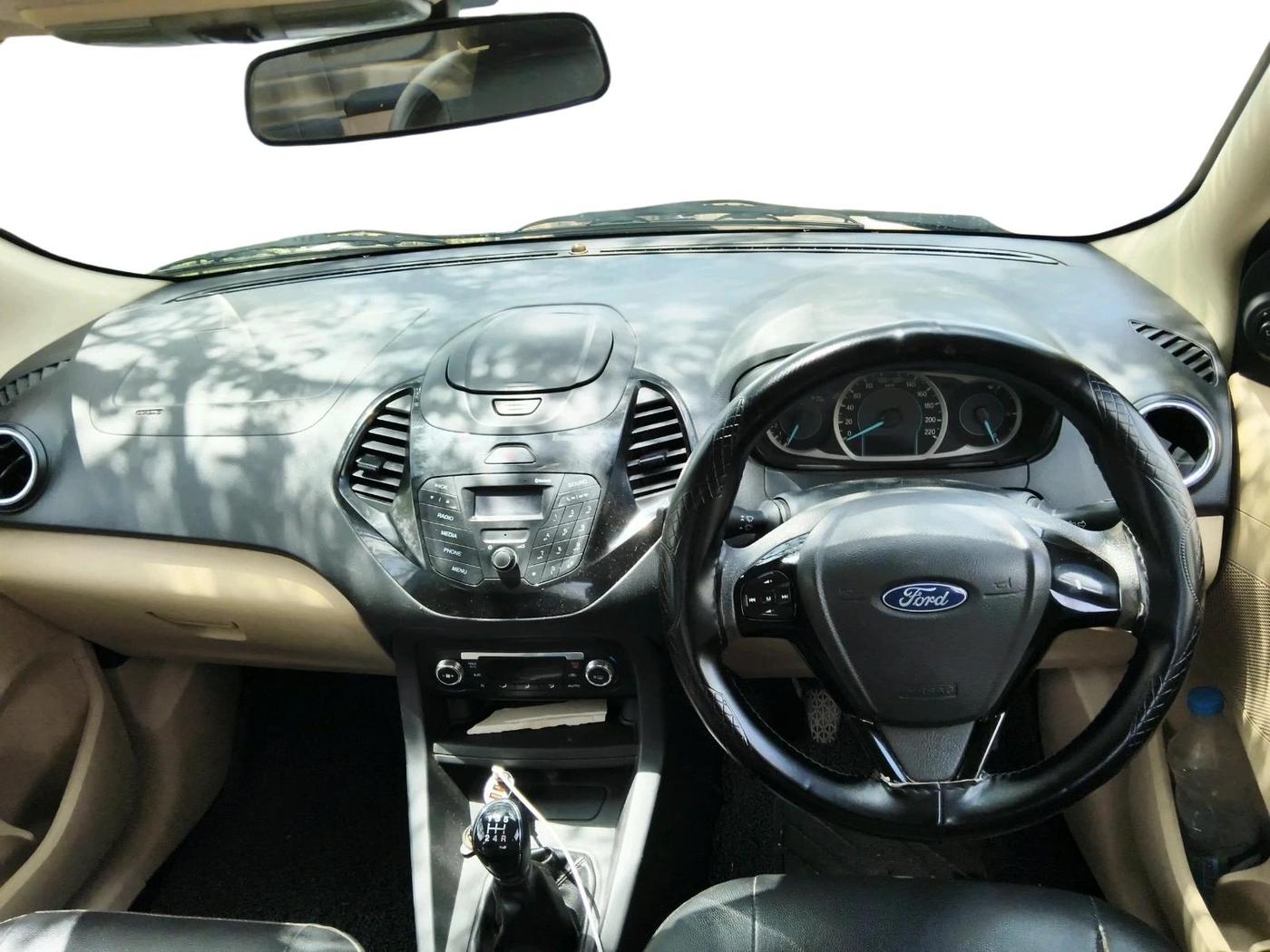 2017 Ford Figo Aspire TITANIUM 1.2 PETROL, Petrol, Manual, 1,07,898 km, interior