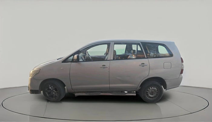 2008 Toyota Innova G4 2.5 8 STR, Diesel, Manual, 2,52,467 km, exterior