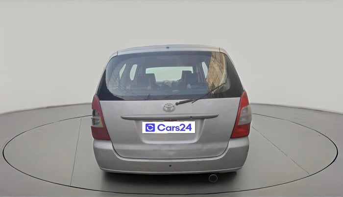 2008 Toyota Innova G4 2.5 8 STR, Diesel, Manual, 2,52,467 km, exterior