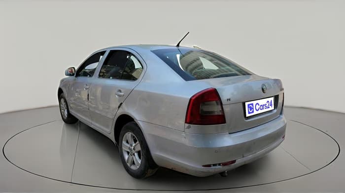 2012 Skoda Laura AMBIENTE 2.0 TDI CR MT, Diesel, Manual, 2,84,784 km, exterior