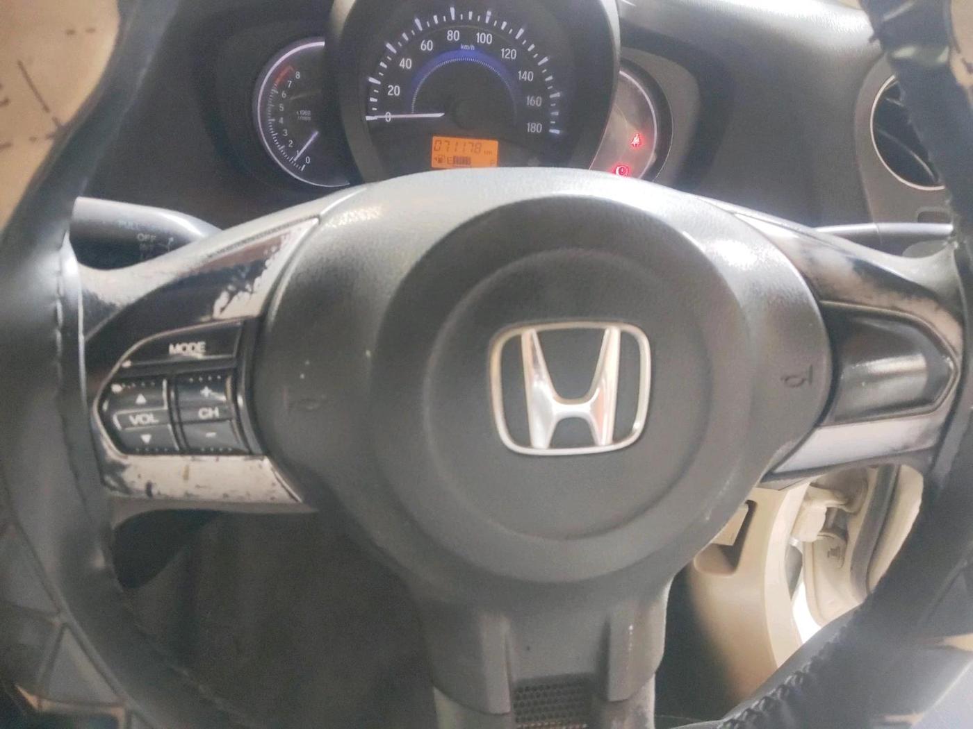 2014 Honda Brio S MT, Petrol, Manual, 71,178 km, interior