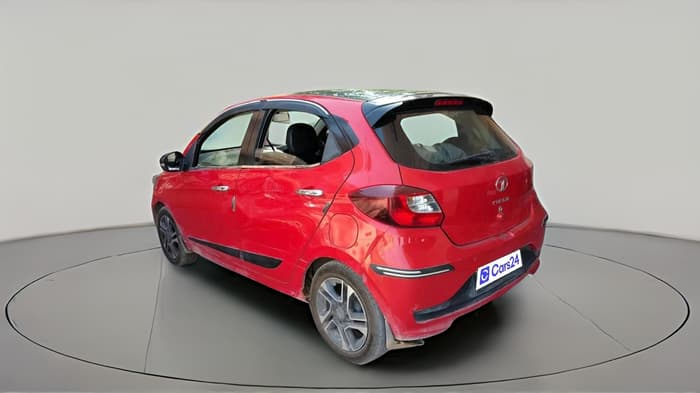 2020 Tata Tiago XZA PETROL, CNG, Automatic, 95,706 km, exterior