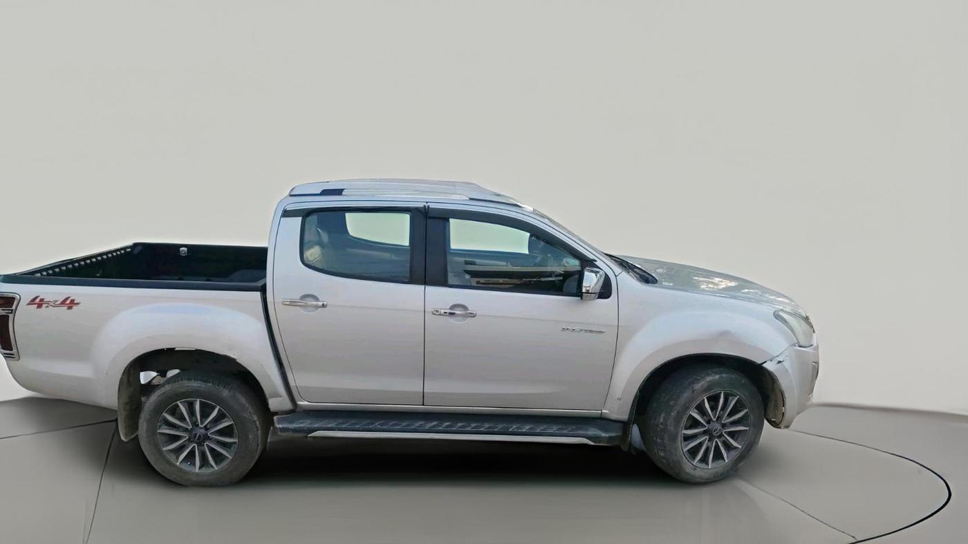 2019 ISUZU D-Max V Cross 4*4 MT, Diesel, Manual, 1,61,466 km, exterior