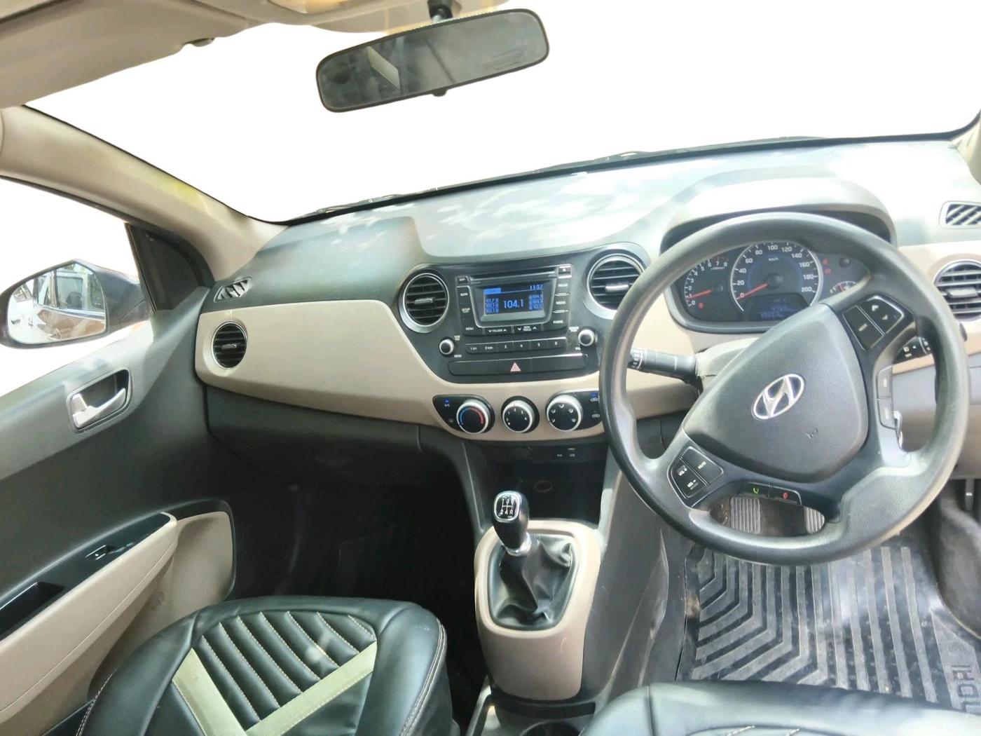 2016 Hyundai Grand i10 SPORTZ 1.2 KAPPA VTVT, Petrol, Manual, 39,263 km, interior