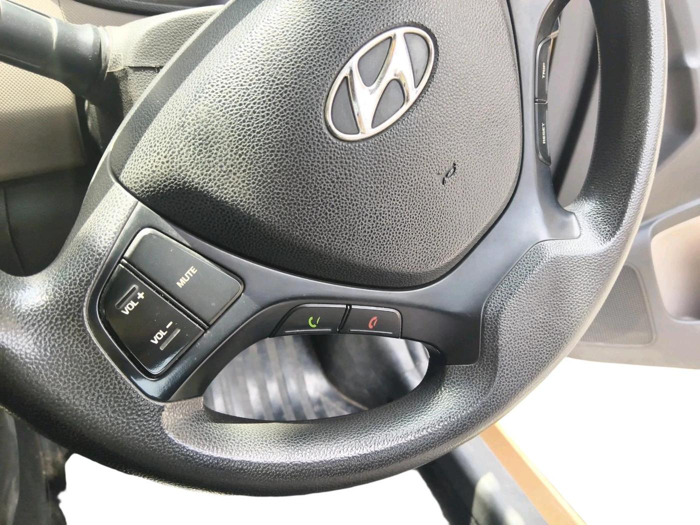2016 Hyundai Grand i10 SPORTZ 1.2 KAPPA VTVT, Petrol, Manual, 39,263 km, interior