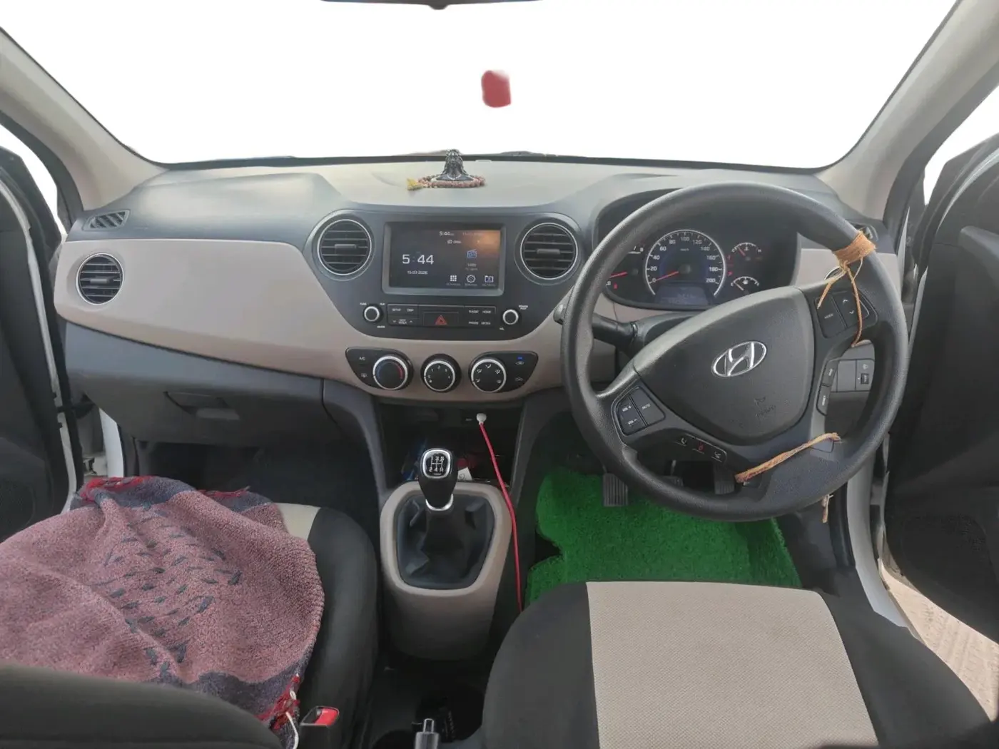 2020 Hyundai Grand i10 SPORTZ 1.2 KAPPA VTVT, Petrol, Manual, 93,259 km, interior