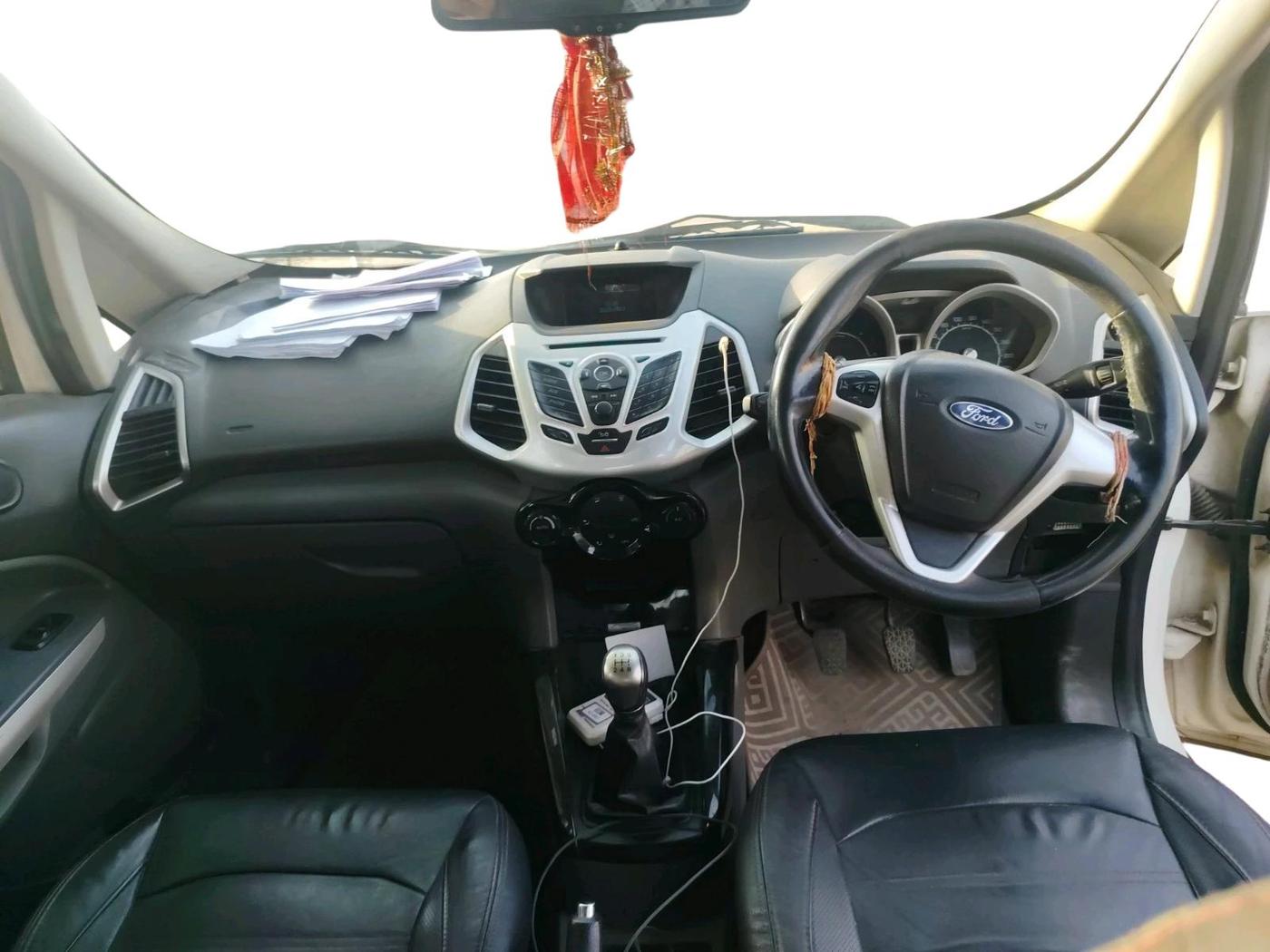 2014 Ford Ecosport TITANIUM 1.5L DIESEL, Diesel, Manual, 3,50,349 km, interior