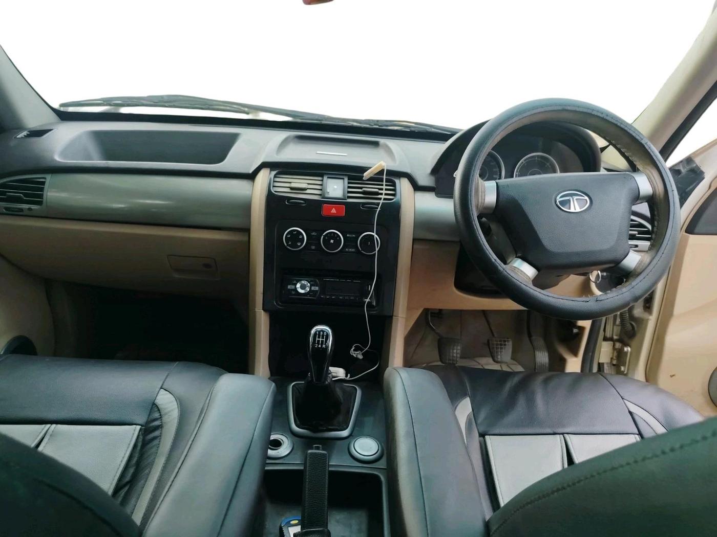 2012 Tata Safari Storme 2.2 EX 4X2, Diesel, Manual, 1,83,820 km, interior