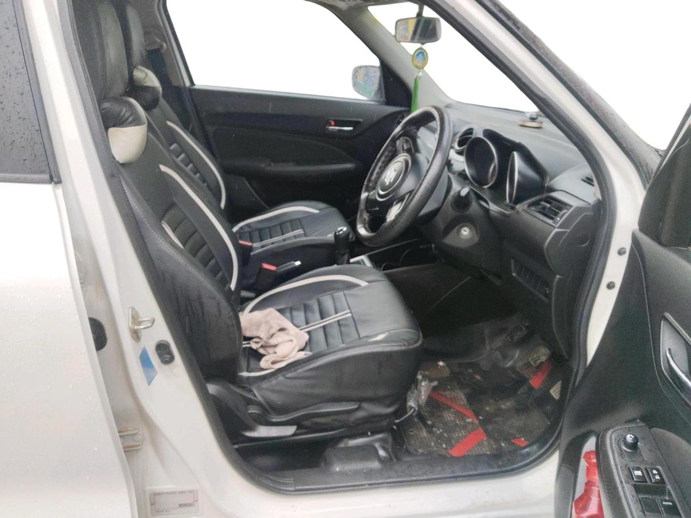 2020 Maruti Swift VXI, Petrol, Manual, 32,755 km, interior