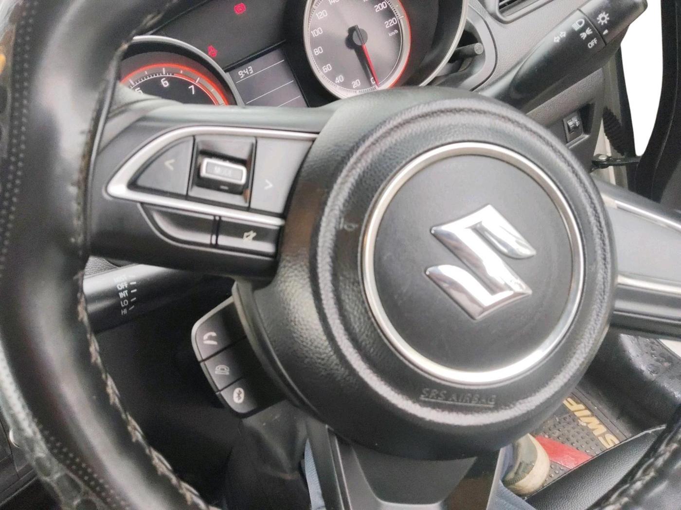 2020 Maruti Swift VXI, Petrol, Manual, 32,755 km, interior