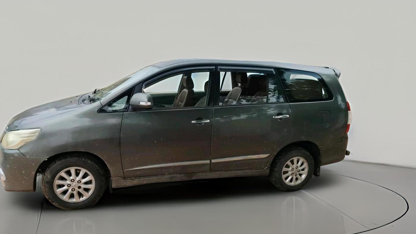 2014 Toyota Innova 2.5 ZX 7 STR, Diesel, Manual, 95,521 km, exterior