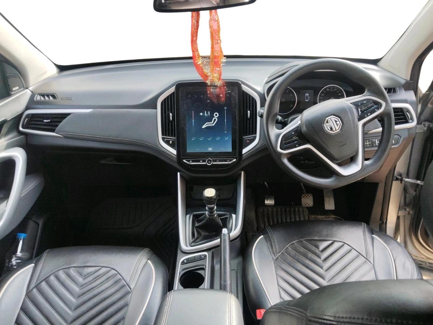 2019 MG HECTOR SUPER HYBRID 1.5 PETROL, Petrol, Manual, 55,948 km, interior
