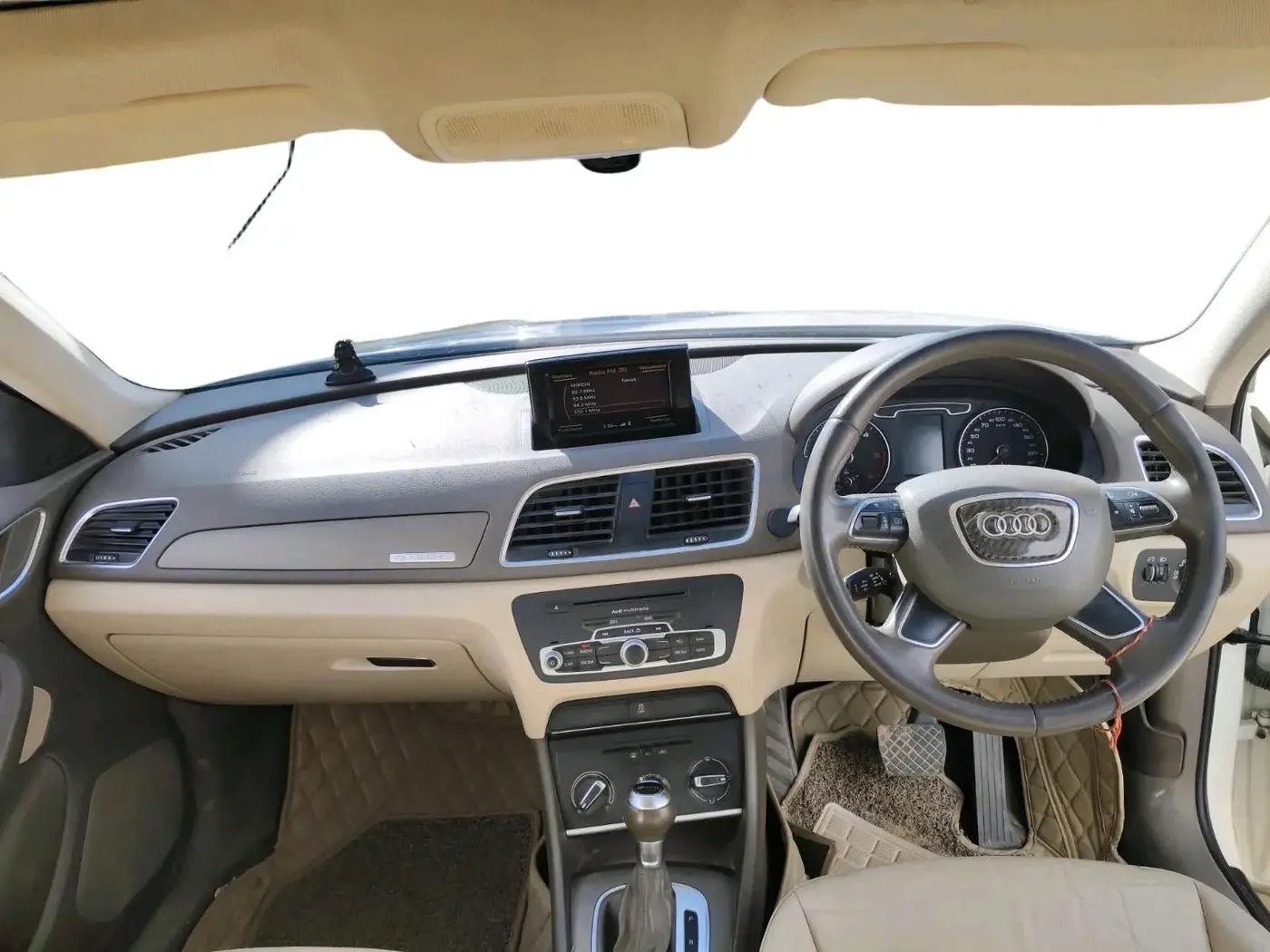 2013 Audi Q3 2.0 TDI QUATTRO, Diesel, Automatic, 83,508 km, interior